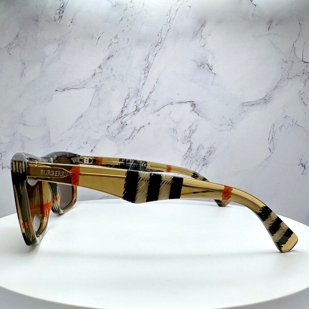 NEW Burberry Sunglasses - Picture 6 of 16